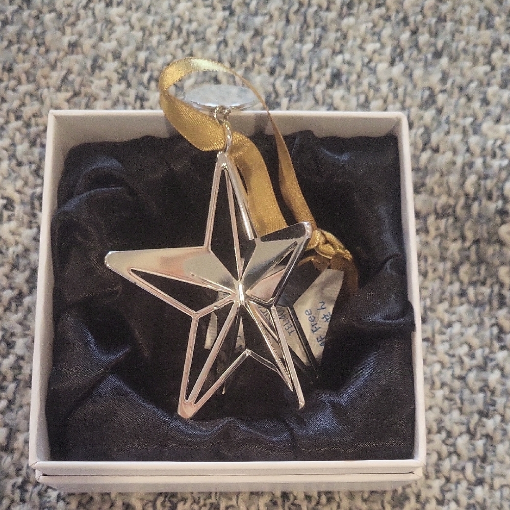 Pandora Silver Star Holiday Ornament Beautiful Shiny Boxed Fab On Tree